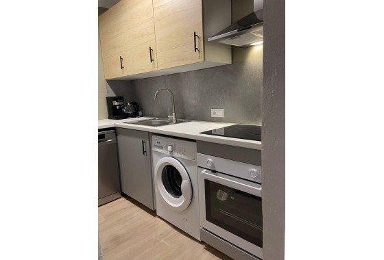 Resale - Apartment / flat - Torrevieja - Playa del Cura
