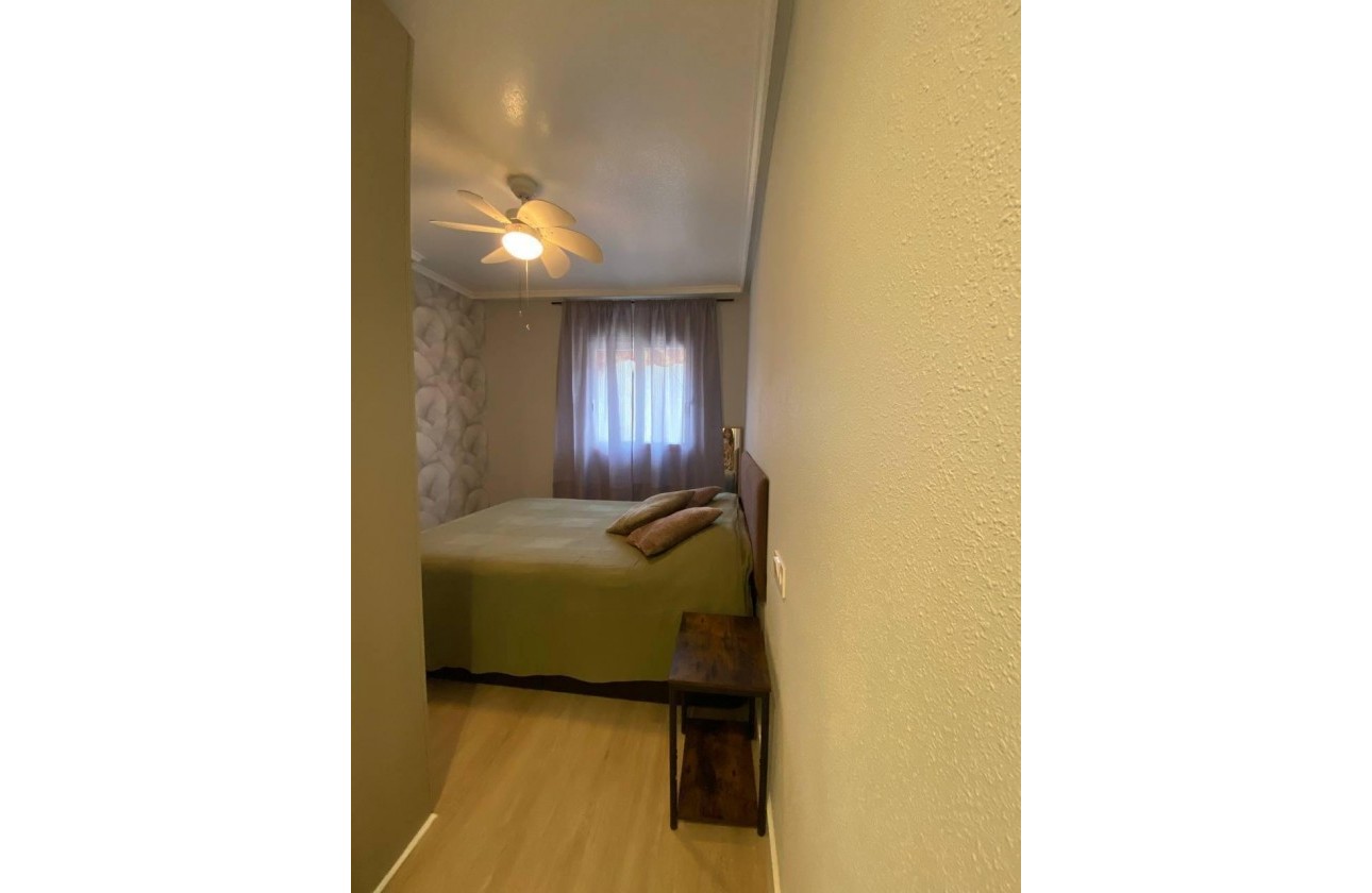 Resale - Apartment / flat - Torrevieja - Playa del Cura