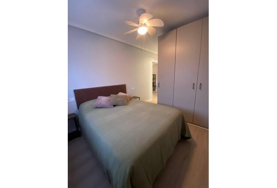 Resale - Apartment / flat - Torrevieja - Playa del Cura