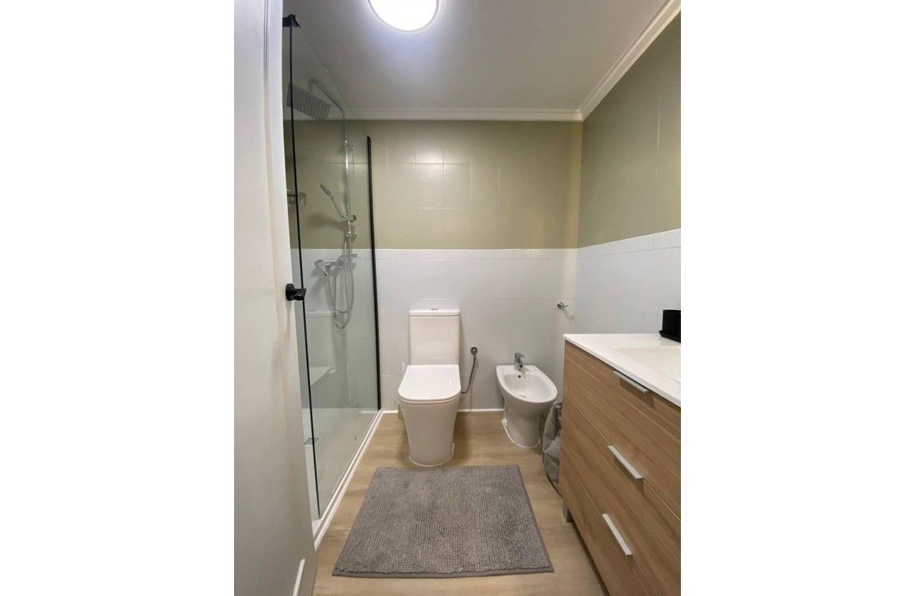 Resale - Apartment / flat - Torrevieja - Playa del Cura