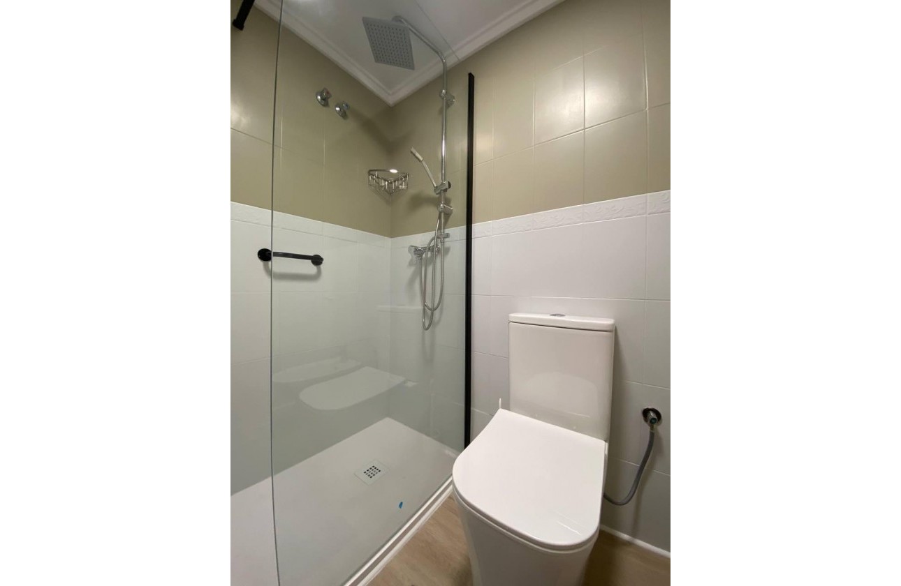 Resale - Apartment / flat - Torrevieja - Playa del Cura