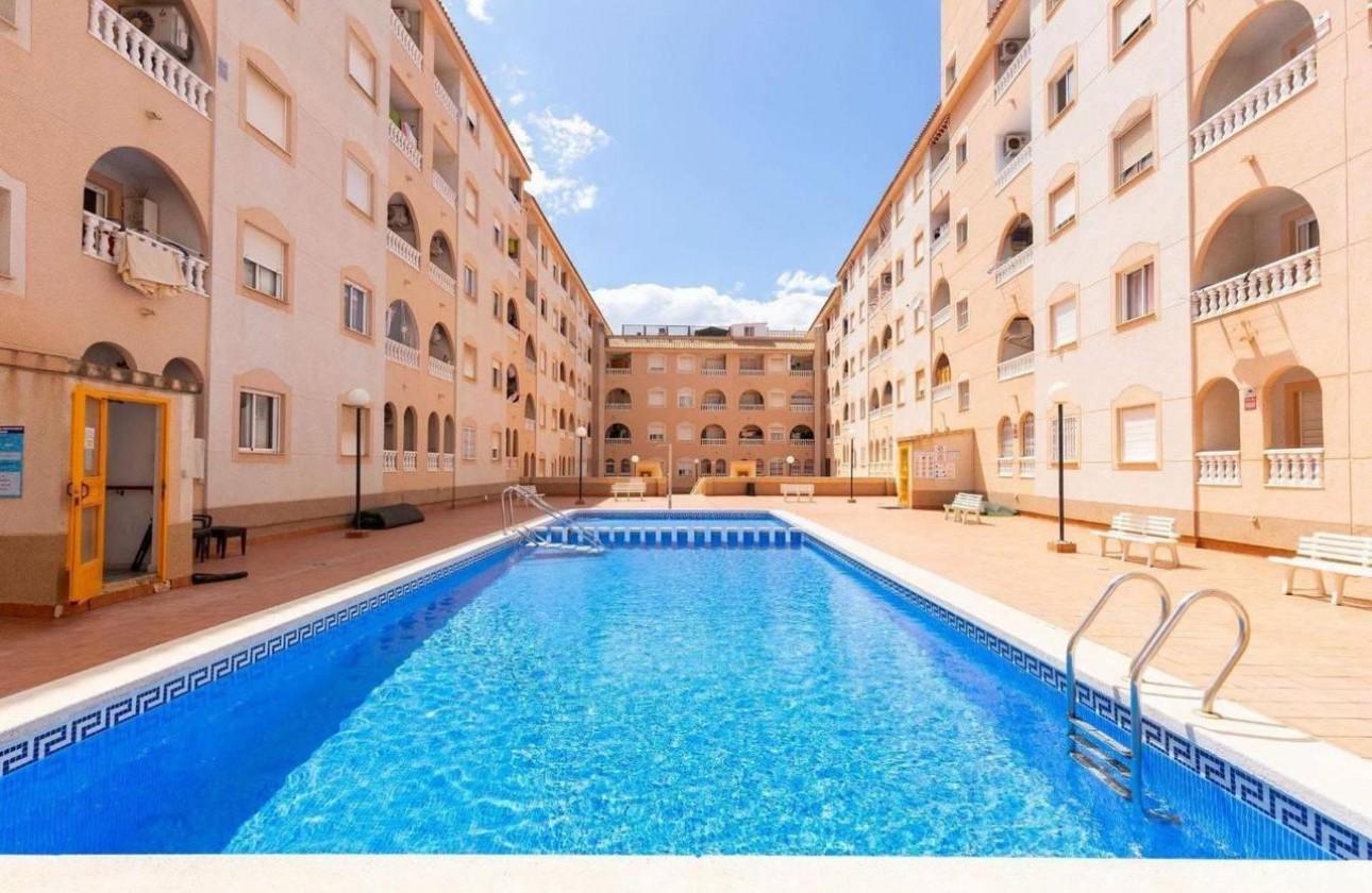 Resale - Apartment / flat - Torrevieja - Playa del Cura