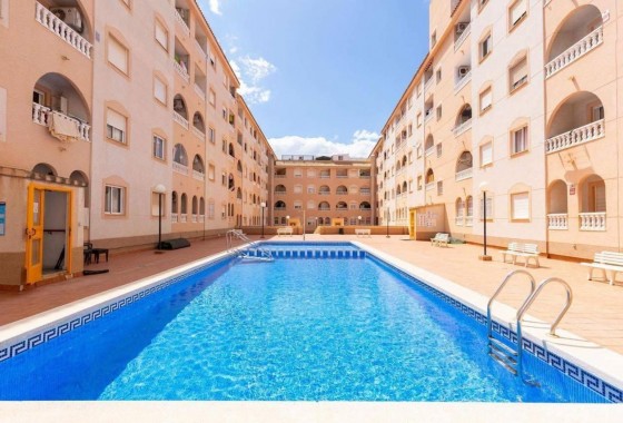Resale - Apartment / flat - Torrevieja - Playa del Cura