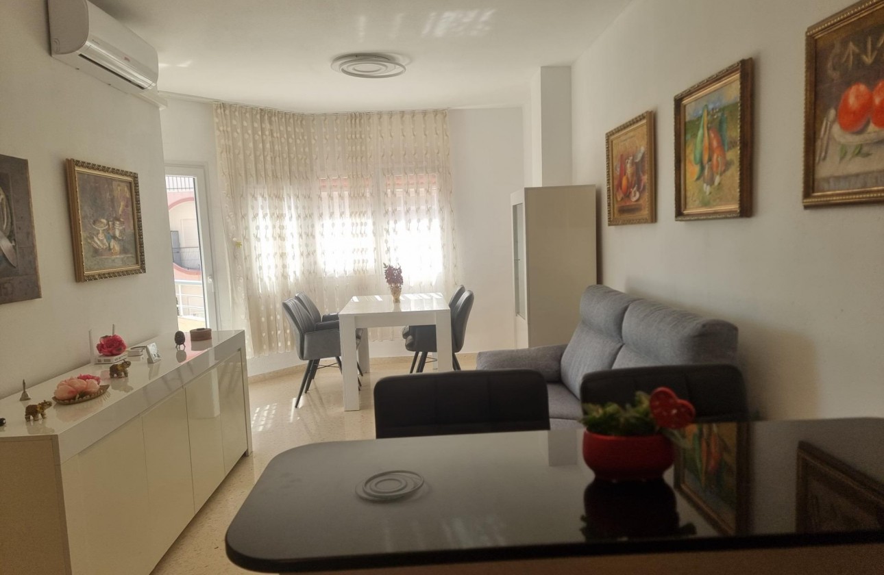 Resale - Apartment / flat - Torrevieja - Playa de los Locos