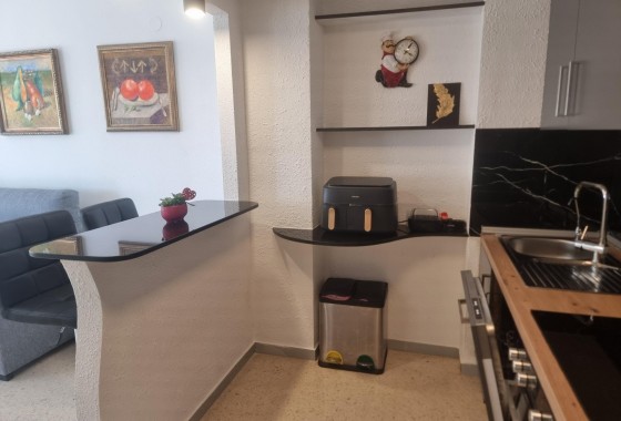 Resale - Apartment / flat - Torrevieja - Playa de los Locos