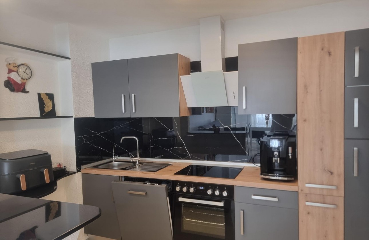 Resale - Apartment / flat - Torrevieja - Playa de los Locos