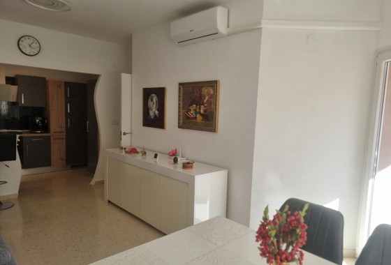 Resale - Apartment / flat - Torrevieja - Playa de los Locos