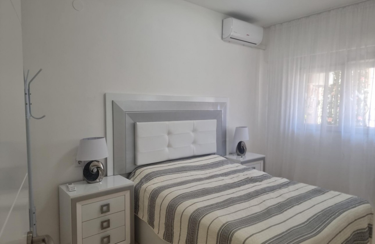 Resale - Apartment / flat - Torrevieja - Playa de los Locos