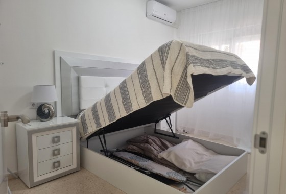 Resale - Apartment / flat - Torrevieja - Playa de los Locos