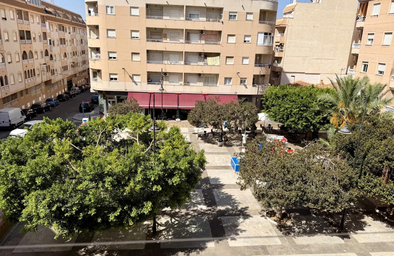 Reventa - Apartamento / piso - Torrevieja - El molino