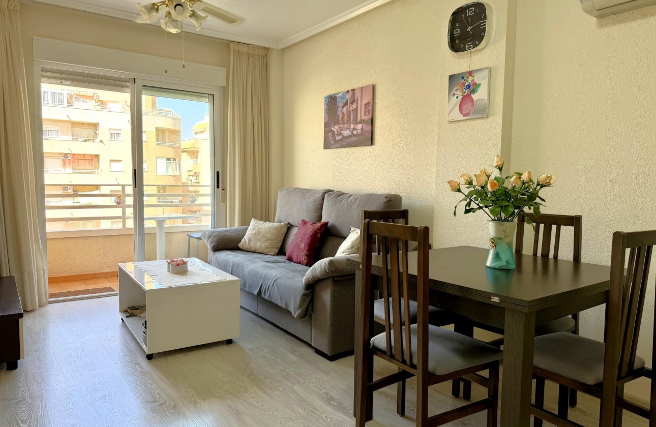 Reventa - Apartamento / piso - Torrevieja - El molino