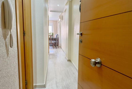 Reventa - Apartamento / piso - Torrevieja - El molino