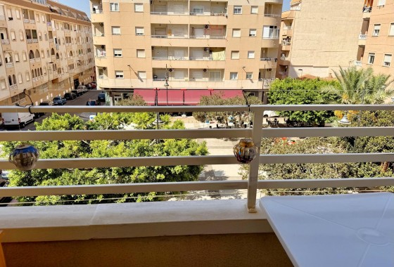 Reventa - Apartamento / piso - Torrevieja - El molino