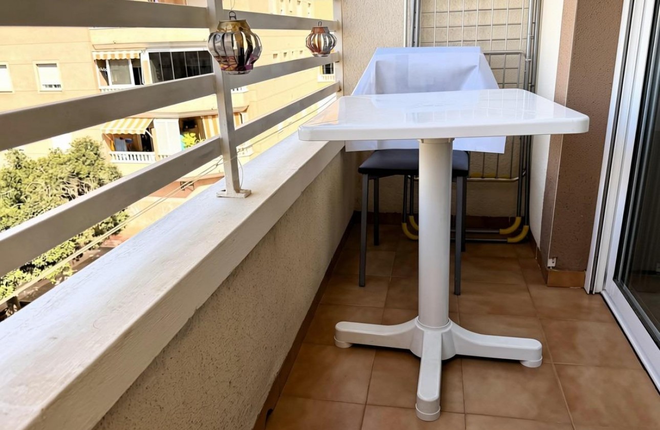 Reventa - Apartamento / piso - Torrevieja - El molino