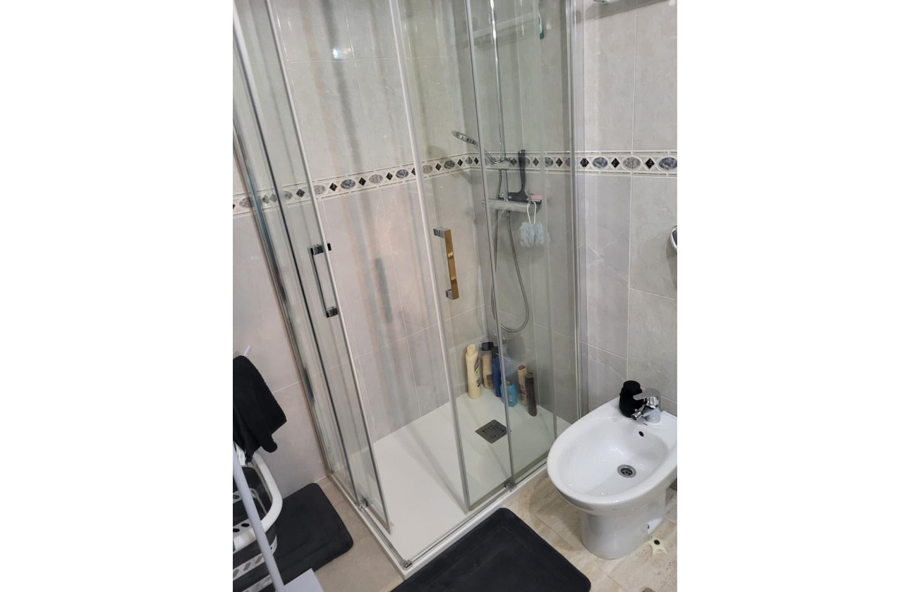 Resale - Apartment / flat - Torrevieja - Estacion de autobuses
