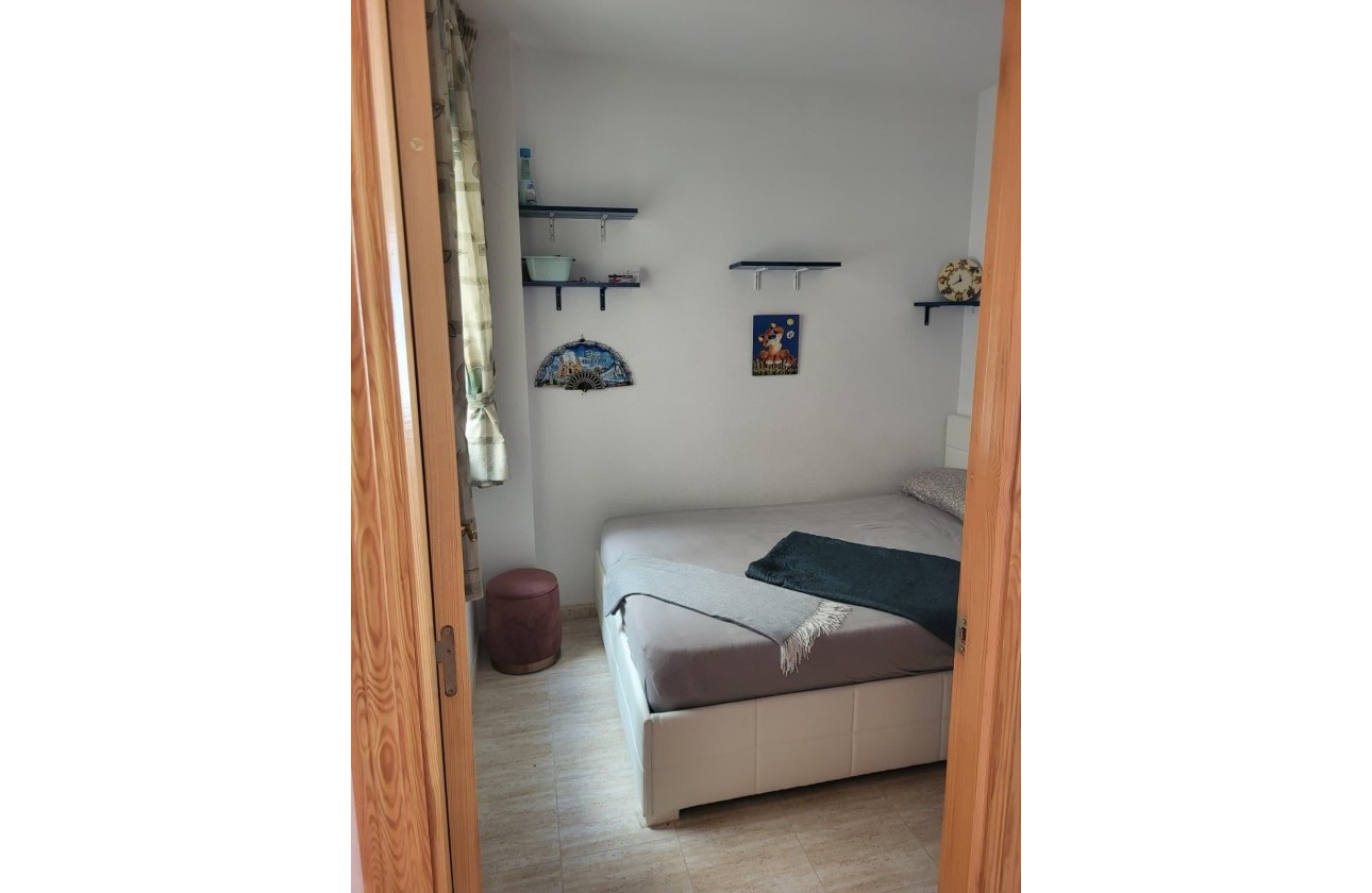 Resale - Apartment / flat - Torrevieja - Estacion de autobuses