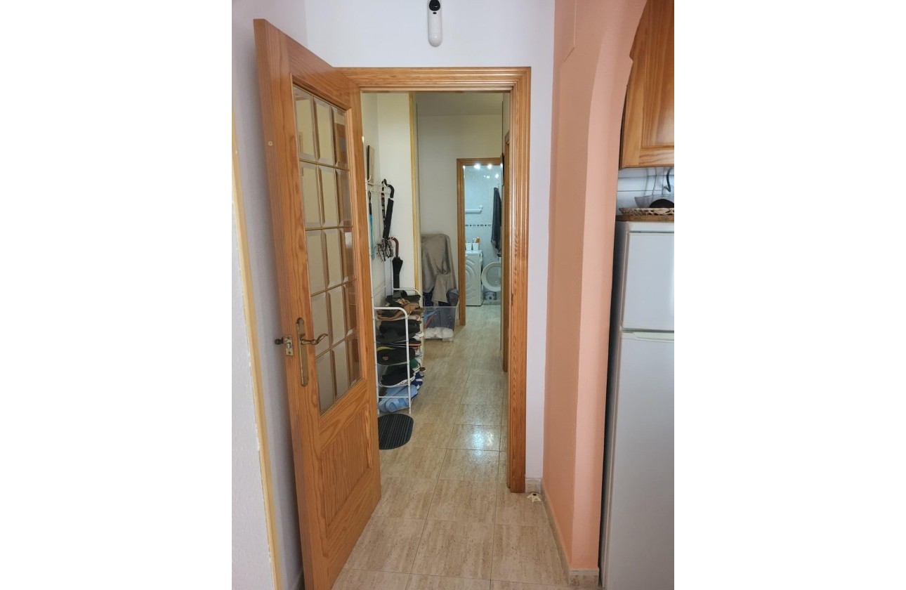 Resale - Apartment / flat - Torrevieja - Estacion de autobuses
