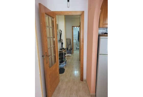 Resale - Apartment / flat - Torrevieja - Estacion de autobuses