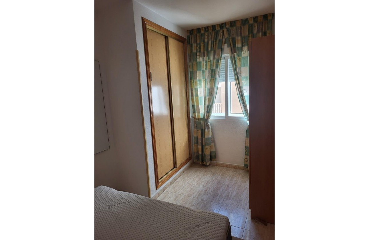 Resale - Apartment / flat - Torrevieja - Estacion de autobuses