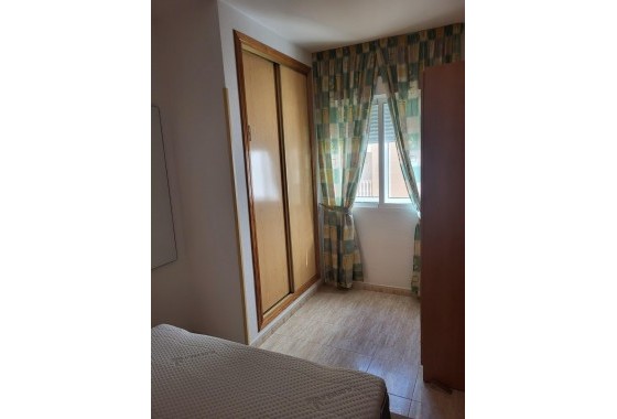 Resale - Apartment / flat - Torrevieja - Estacion de autobuses