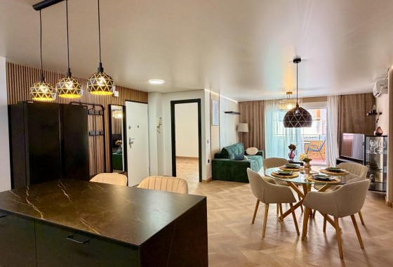 Resale - Apartment / flat - Torrevieja - Playa del Cura