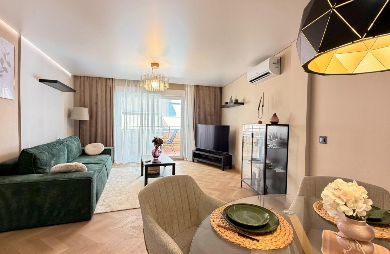Resale - Apartment / flat - Torrevieja - Playa del Cura