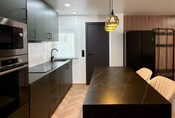 Resale - Apartment / flat - Torrevieja - Playa del Cura