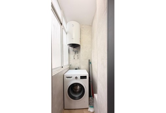 Resale - Apartment / flat - Torrevieja - Playa del Cura
