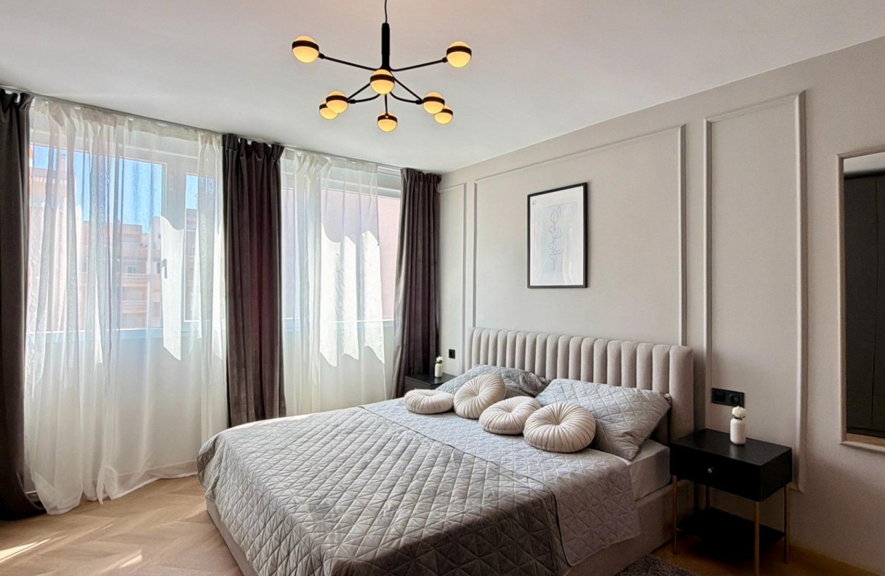 Resale - Apartment / flat - Torrevieja - Playa del Cura
