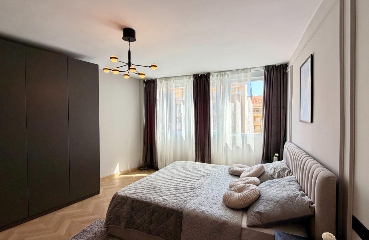 Resale - Apartment / flat - Torrevieja - Playa del Cura