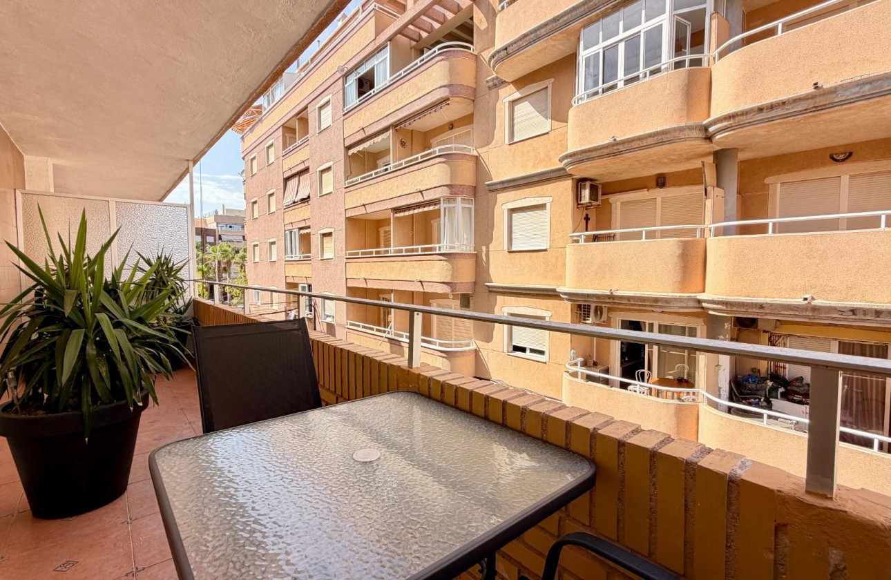 Resale - Apartment / flat - Torrevieja - Playa del Cura