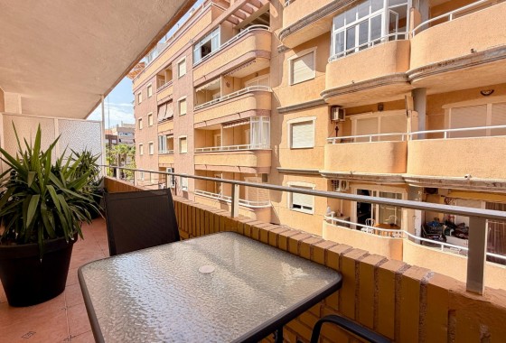Resale - Apartment / flat - Torrevieja - Playa del Cura
