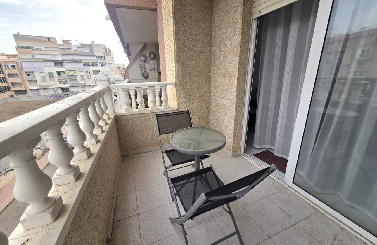 Reventa - Apartamento / piso - Torrevieja - La Mata pueblo