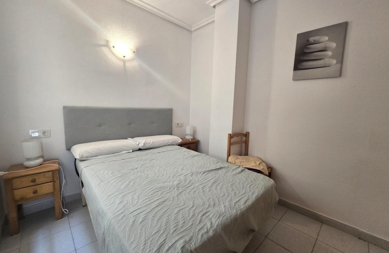 Reventa - Apartamento / piso - Torrevieja - La Mata pueblo