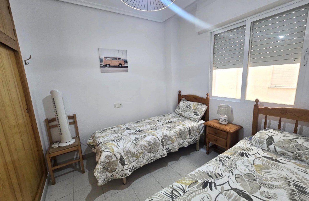Reventa - Apartamento / piso - Torrevieja - La Mata pueblo