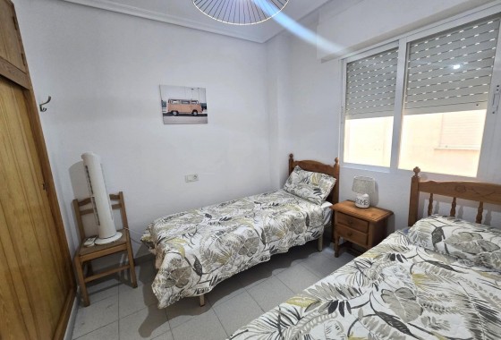 Reventa - Apartamento / piso - Torrevieja - La Mata pueblo