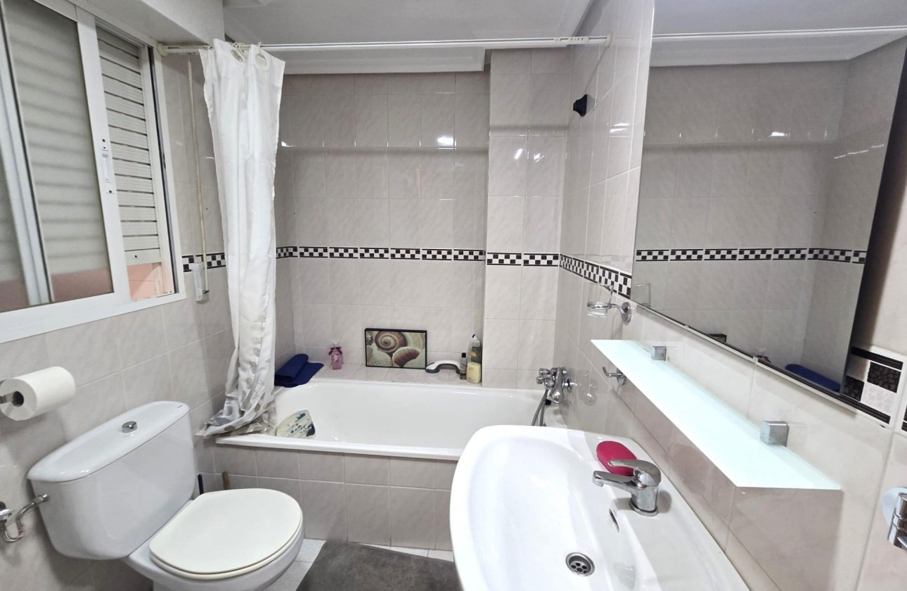 Reventa - Apartamento / piso - Torrevieja - La Mata pueblo