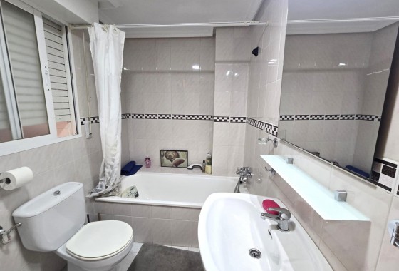 Reventa - Apartamento / piso - Torrevieja - La Mata pueblo