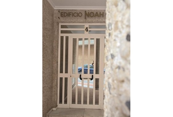 Reventa - Apartamento / piso - Torrevieja - La Mata pueblo