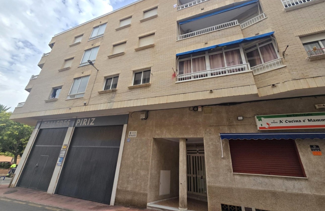 Reventa - Apartamento / piso - Torrevieja - La Mata pueblo