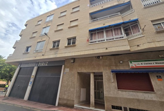 Reventa - Apartamento / piso - Torrevieja - La Mata pueblo