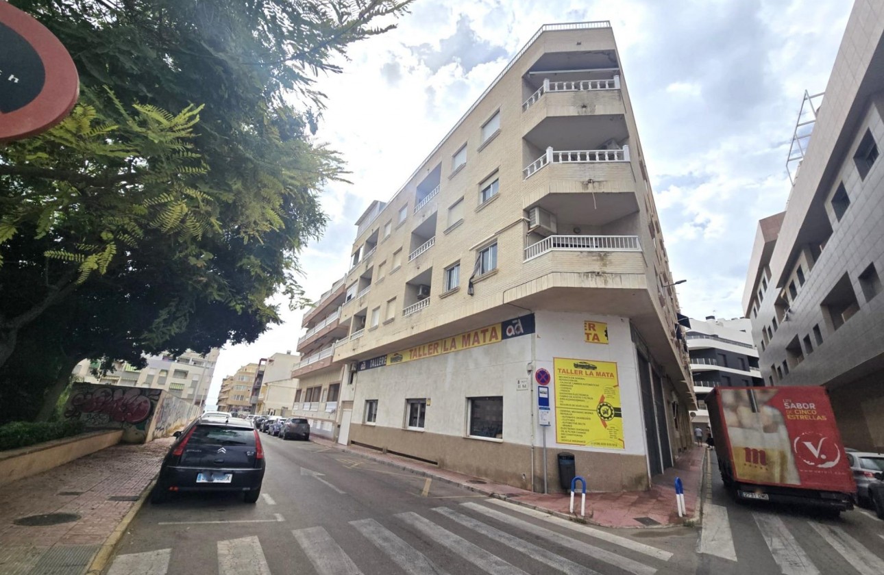 Reventa - Apartamento / piso - Torrevieja - La Mata pueblo
