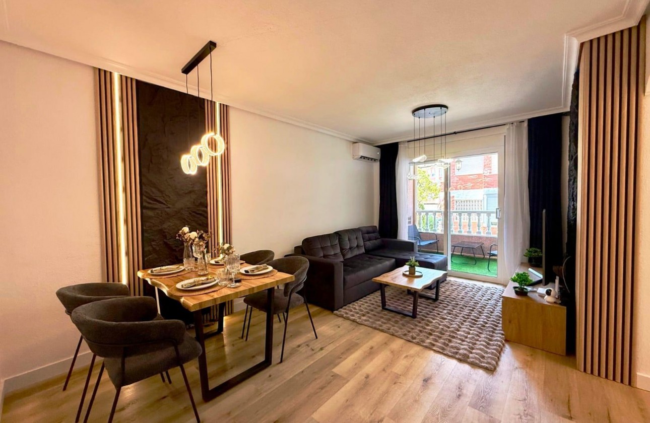 Resale - Apartment / flat - Torrevieja - Playa del Cura