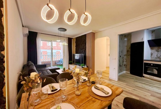 Resale - Apartment / flat - Torrevieja - Playa del Cura