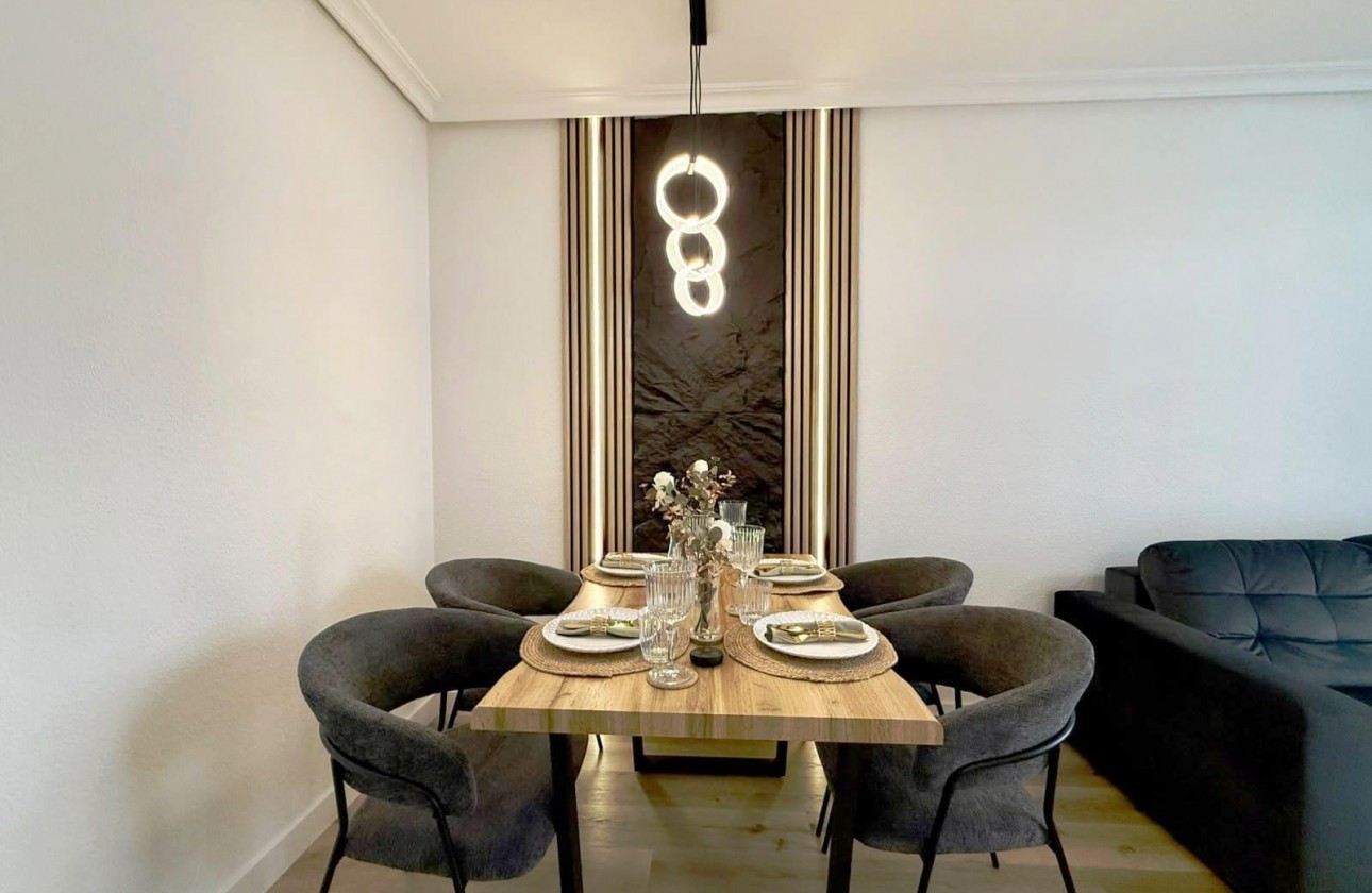 Resale - Apartment / flat - Torrevieja - Playa del Cura