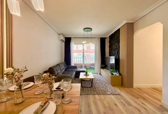 Resale - Apartment / flat - Torrevieja - Playa del Cura