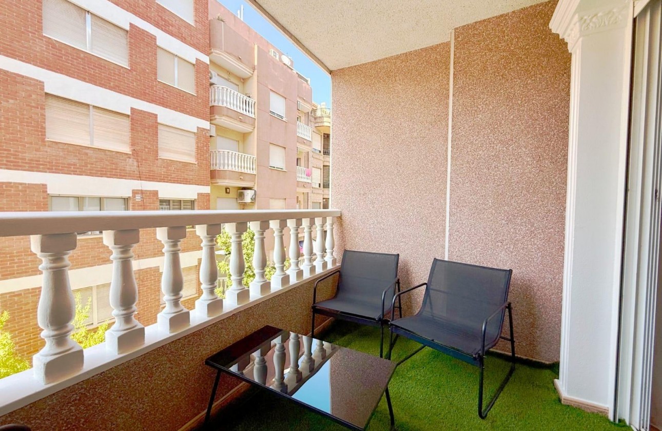 Resale - Apartment / flat - Torrevieja - Playa del Cura