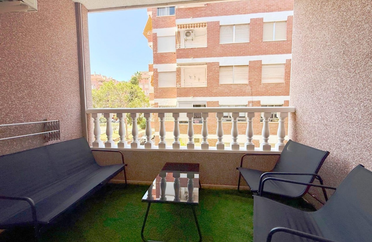 Resale - Apartment / flat - Torrevieja - Playa del Cura