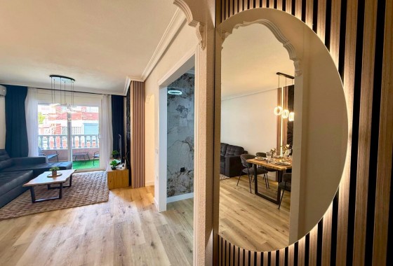 Resale - Apartment / flat - Torrevieja - Playa del Cura