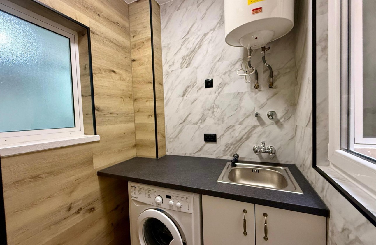 Resale - Apartment / flat - Torrevieja - Playa del Cura